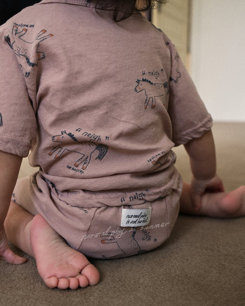 NORMALPLAY Midsummer Pony Tee